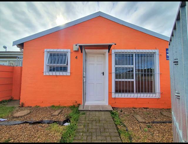 3 BEDROOM HOUSE FOR SALE IN RUYTERWACHT